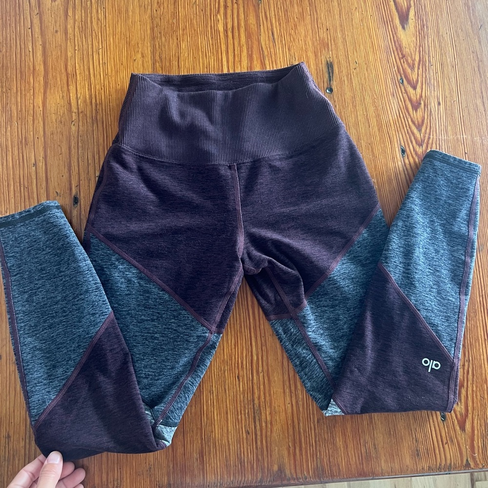 Alo Yoga Two-Tone Leggings
